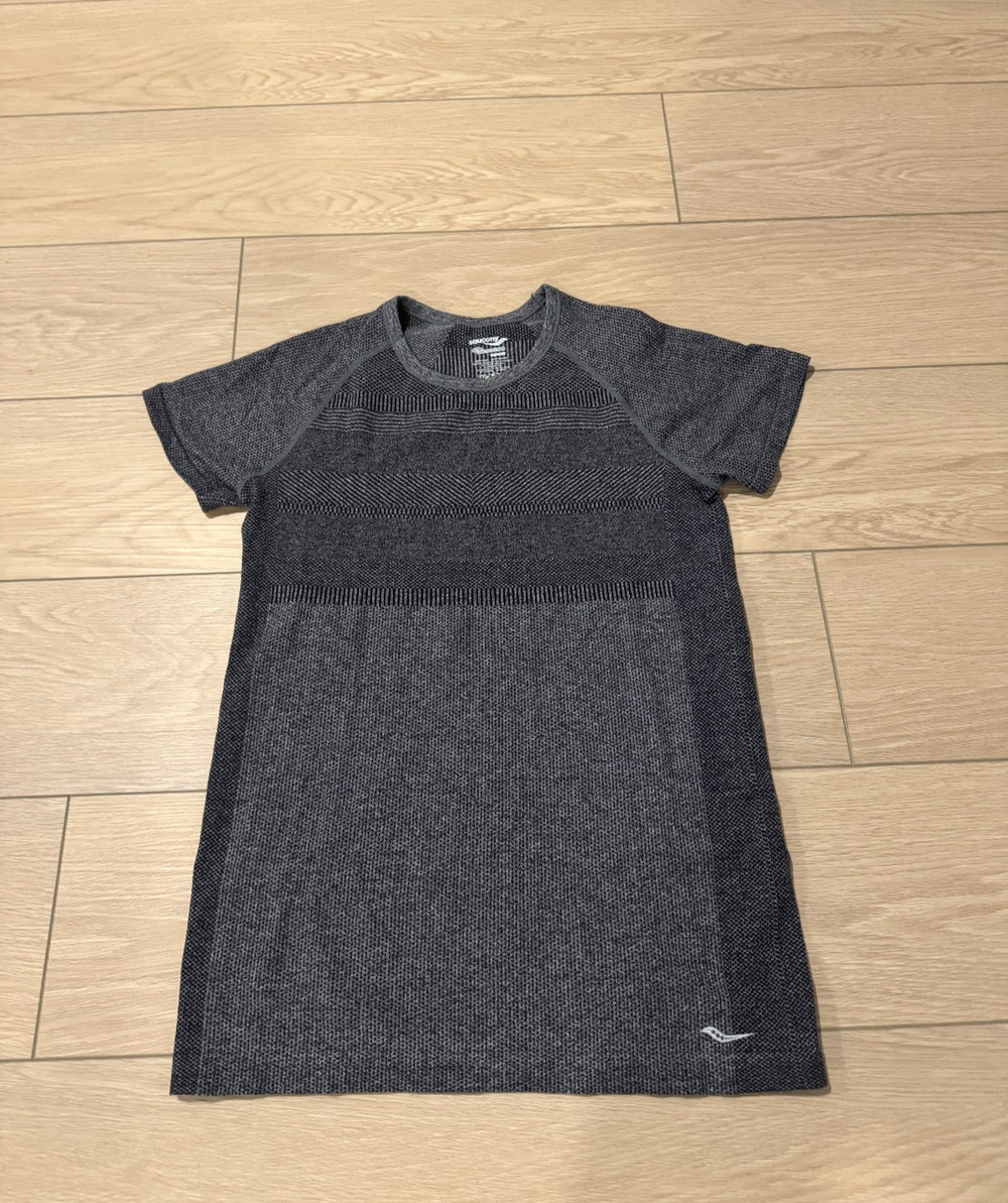 SAUCONY Women’s Size L Heather Gray Lightweight Active Running T-Shirt Top Tee